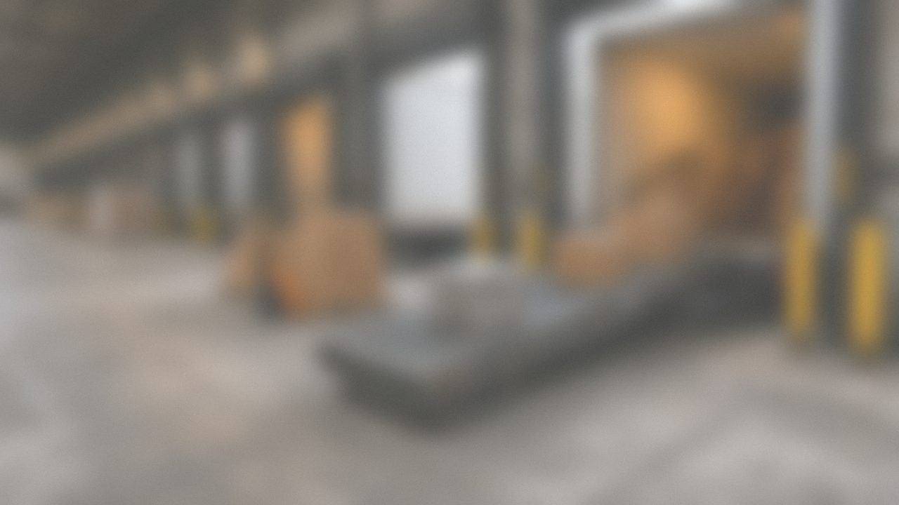 Operating distribution center floor